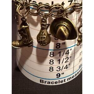 Vintage western-themed charm bracelet gold tone from the 1950s-1970s era Size 7